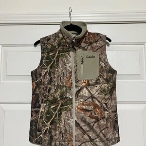 Cabelas boys hunting vest.